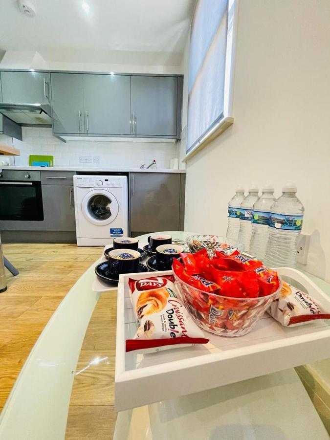 Lovely 2 Bedroom Serviced Apartment In Λονδίνο Εξωτερικό φωτογραφία