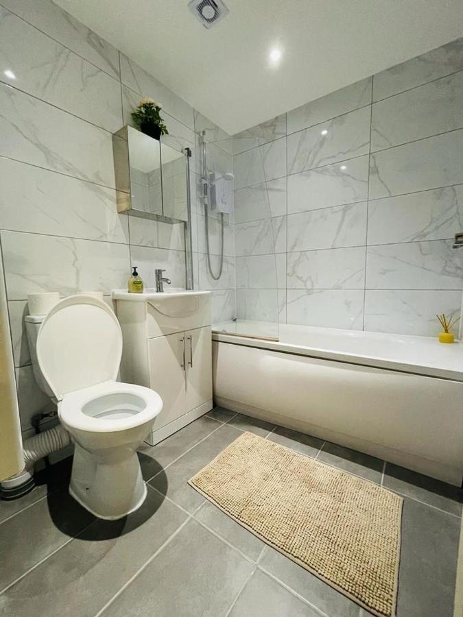 Lovely 2 Bedroom Serviced Apartment In Λονδίνο Εξωτερικό φωτογραφία