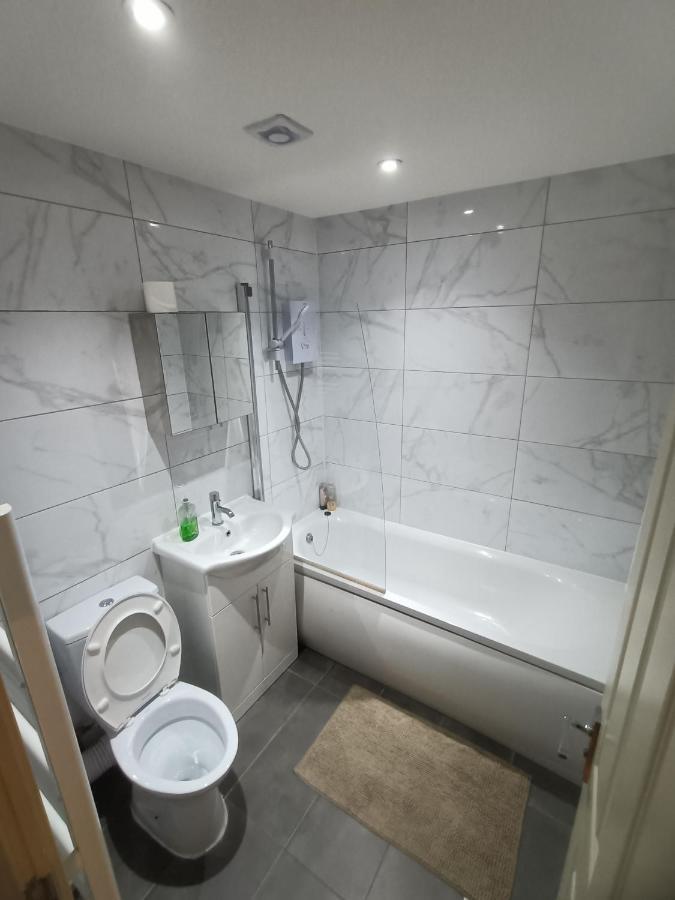 Lovely 2 Bedroom Serviced Apartment In Λονδίνο Εξωτερικό φωτογραφία